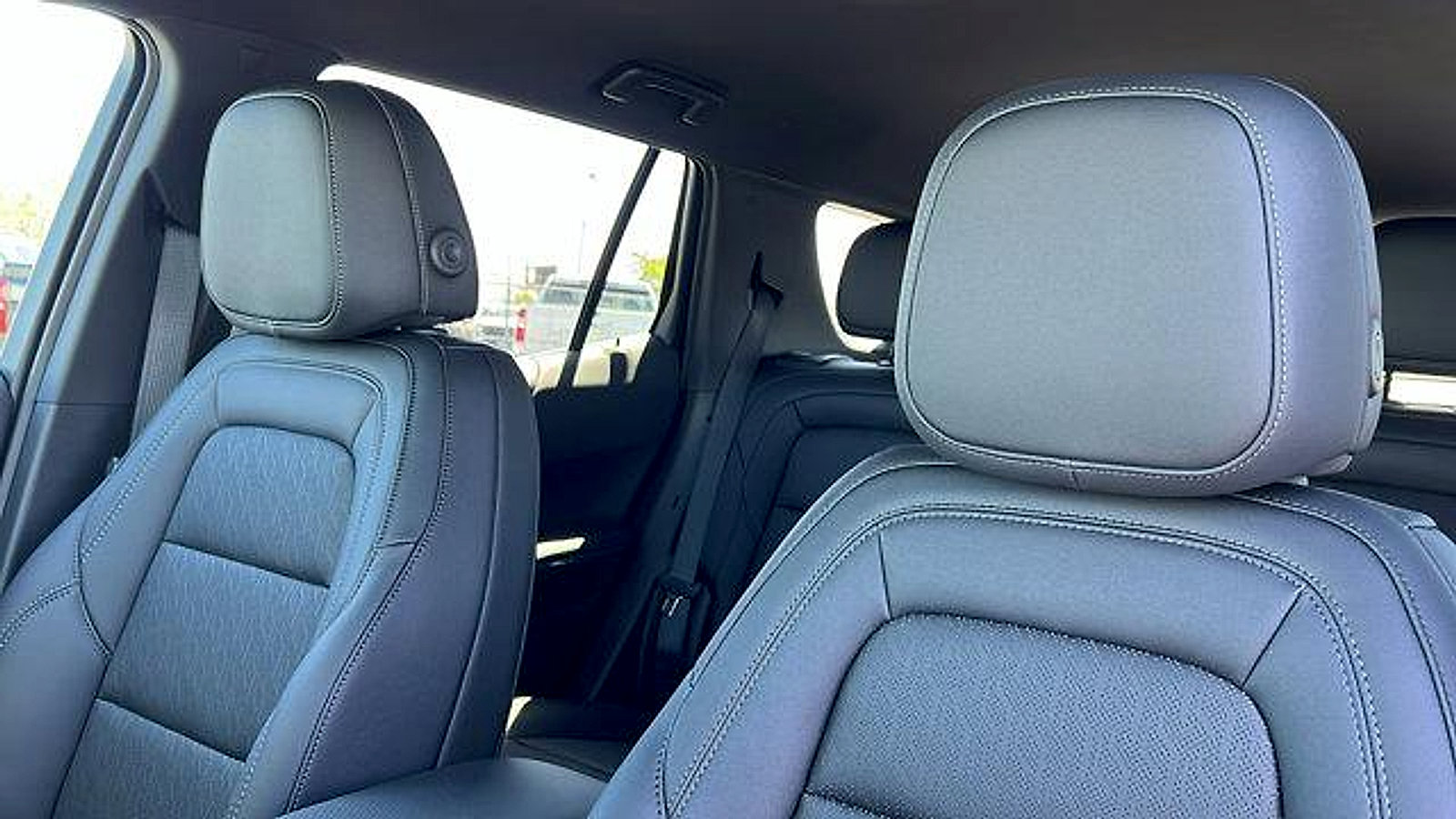 New 2026 Chevrolet Equinox LT w/ Convenience Package II image 18