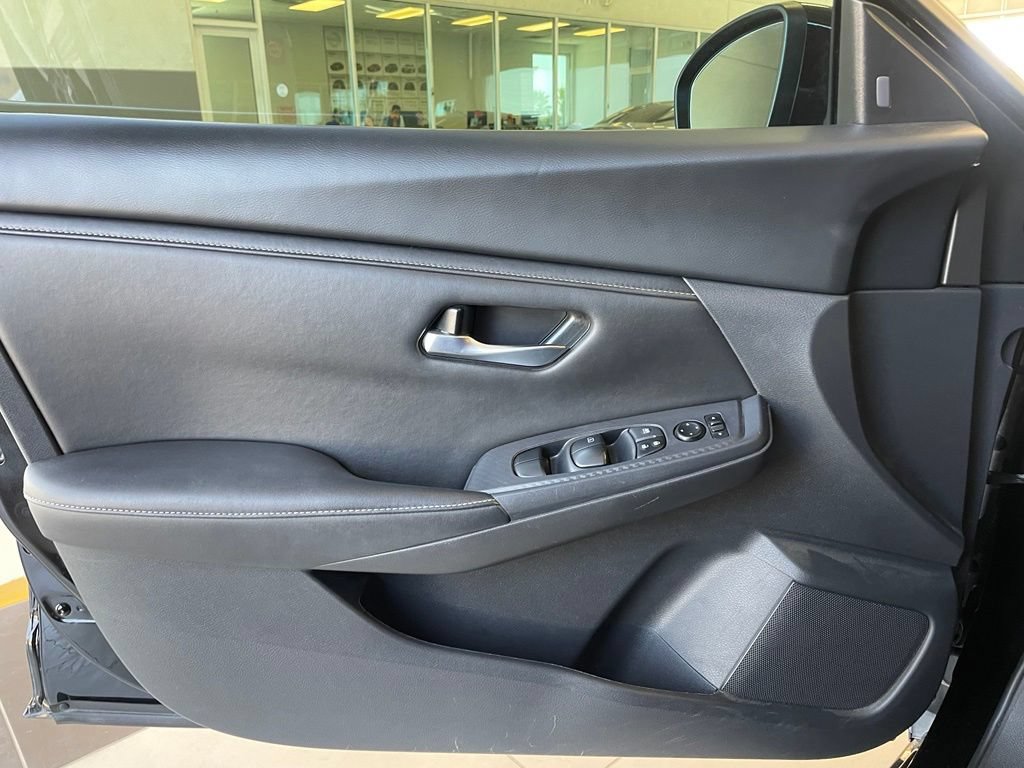 Certified 2024 Nissan Sentra SV FWD image 9