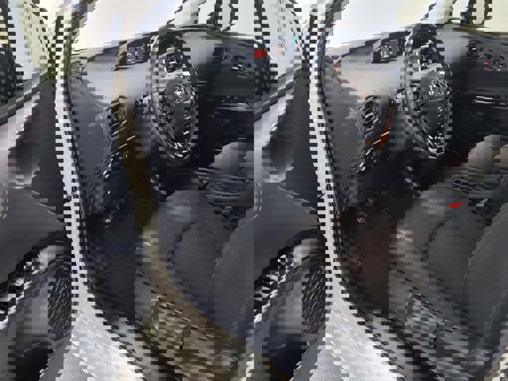 Used 2020 Toyota Prius LE image 13