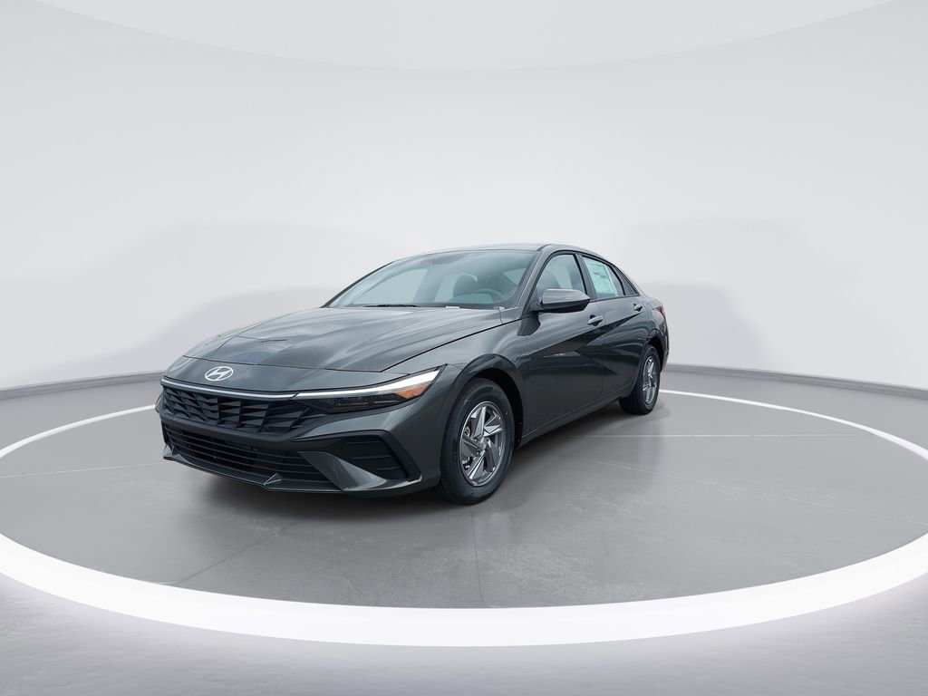 New 2026 Hyundai Elantra SE image 4