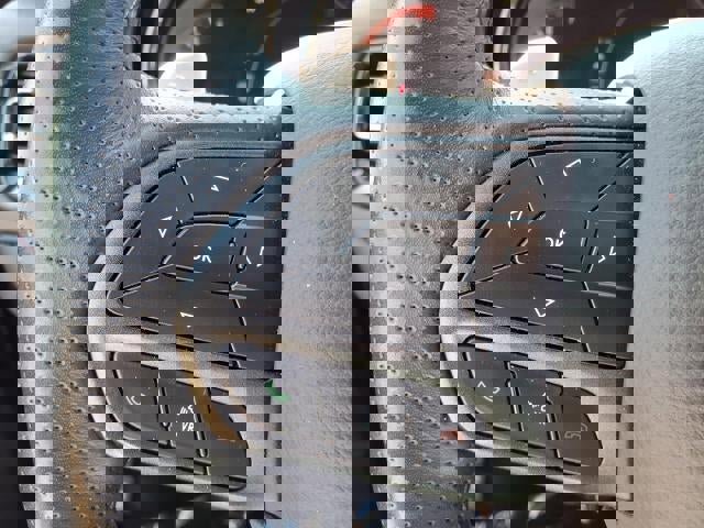 Used 2025 Dodge Durango GT image 7