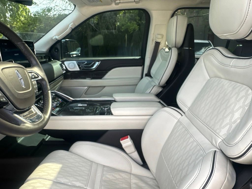 Used 2022 Lincoln Navigator L Black Label AWD/4WD image 12