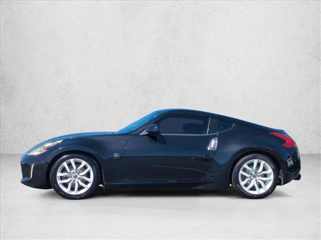 Used 2016 Nissan 370Z Coupe RWD image 9