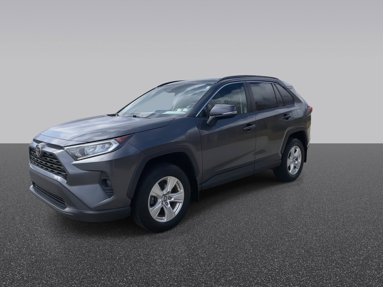 Used 2021 Toyota RAV4 XLE w/ Convenience Package image 5