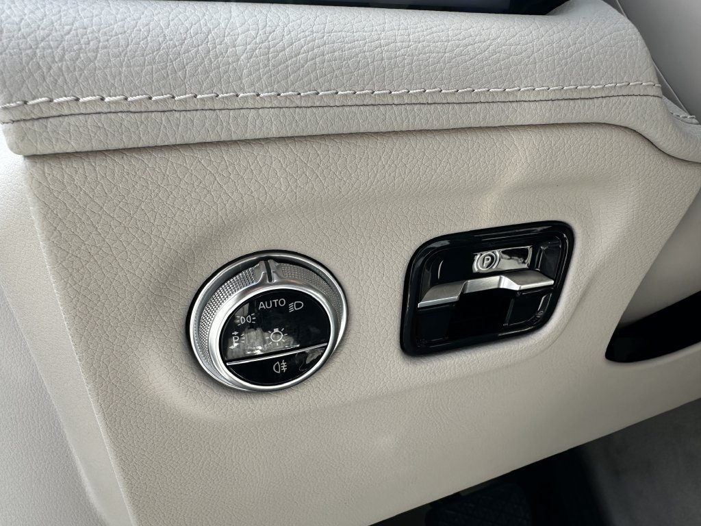 Certified 2023 Mercedes-Benz EQS 580 4MATIC Sedan image 35