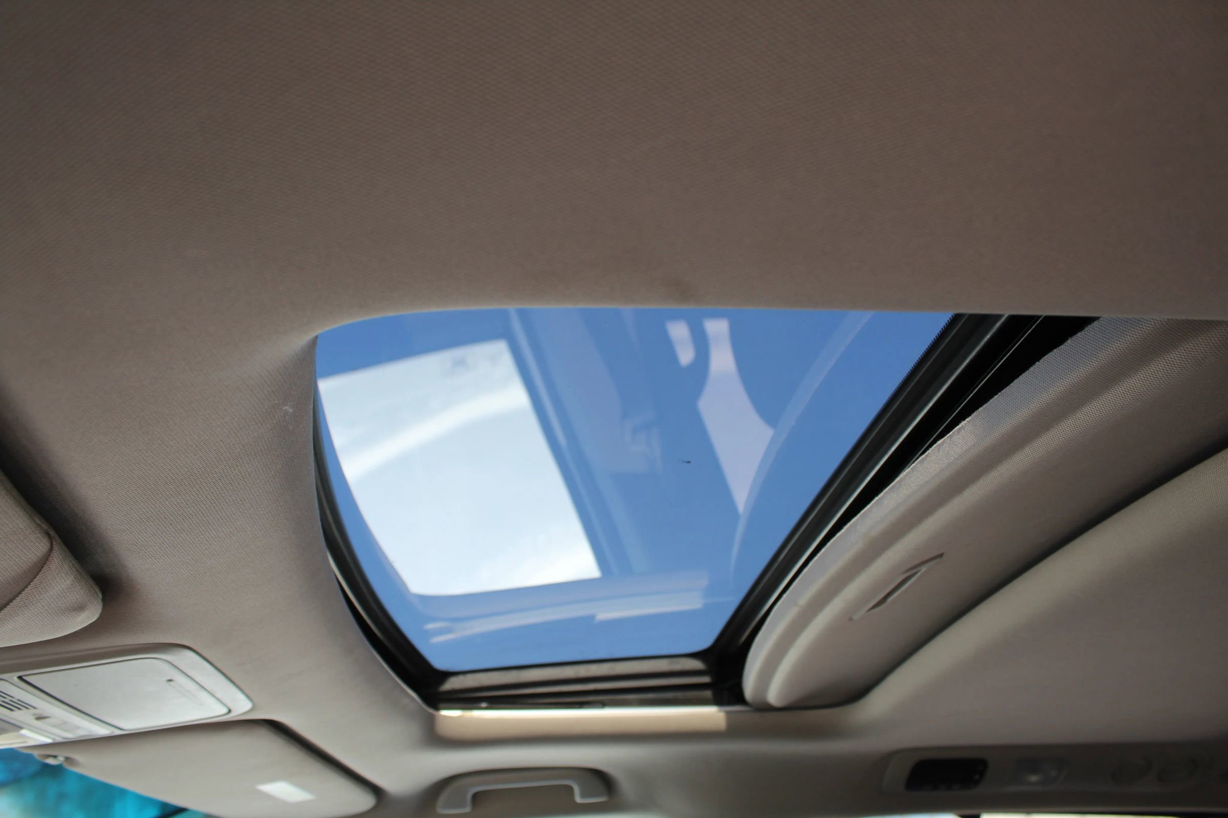 Used 2012 Honda Odyssey EX-L image 16