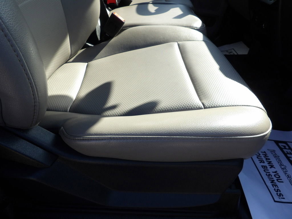 Used 2022 Ford F350 XL w/ Power Equipment Group image 44