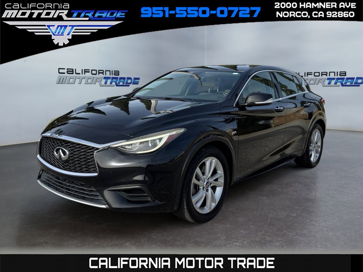 Used 2018 INFINITI QX30 w/ Cargo Package image 1