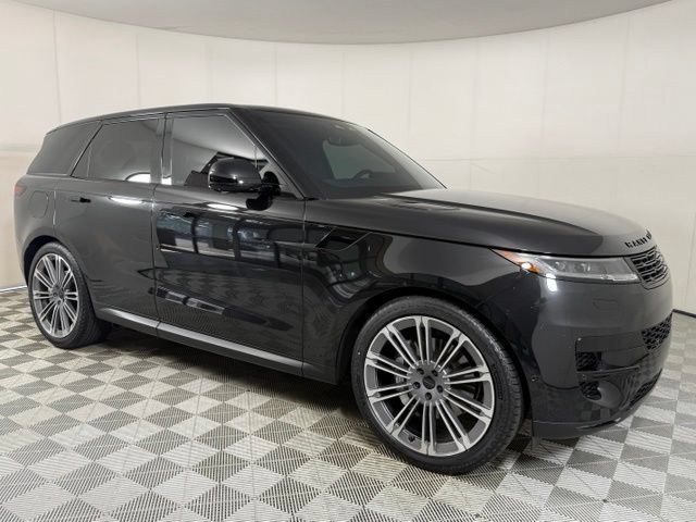 Used 2026 Land Rover Range Rover Sport SE AWD/4WD image 10