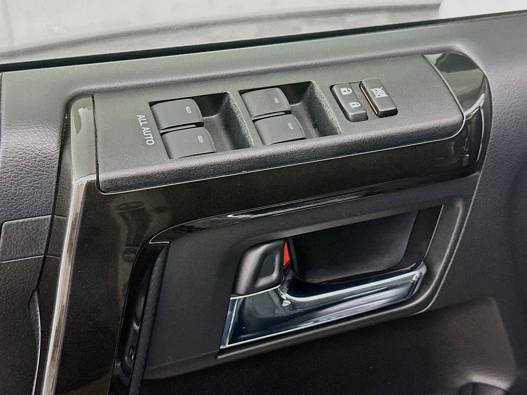 Used 2023 Toyota 4Runner TRD Off-Road Premium w/ Off Road Premium Plus Package image 15