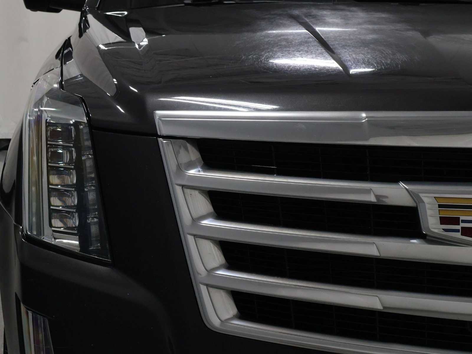 Used 2016 Cadillac Escalade ESV Luxury AWD/4WD image 15