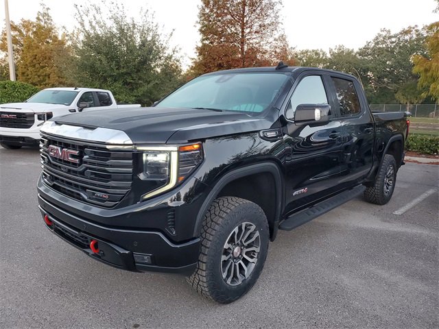 Used 2022 GMC Sierra 1500 AT4 w/ AT4 Premium Package image 2
