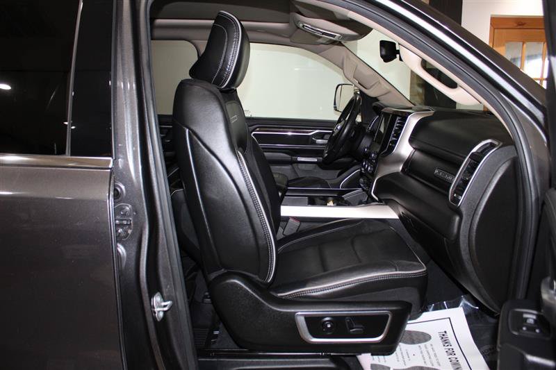 Used 2019 RAM 1500 Laramie AWD/4WD image 29