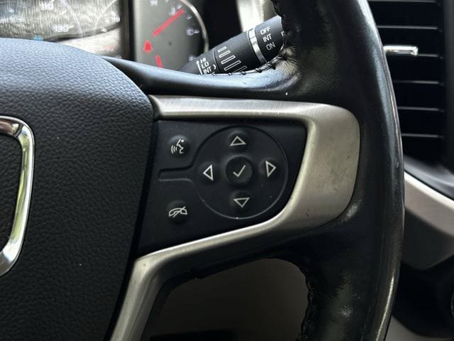 Used 2018 GMC Acadia Denali w/ Technology Package FWD image 15