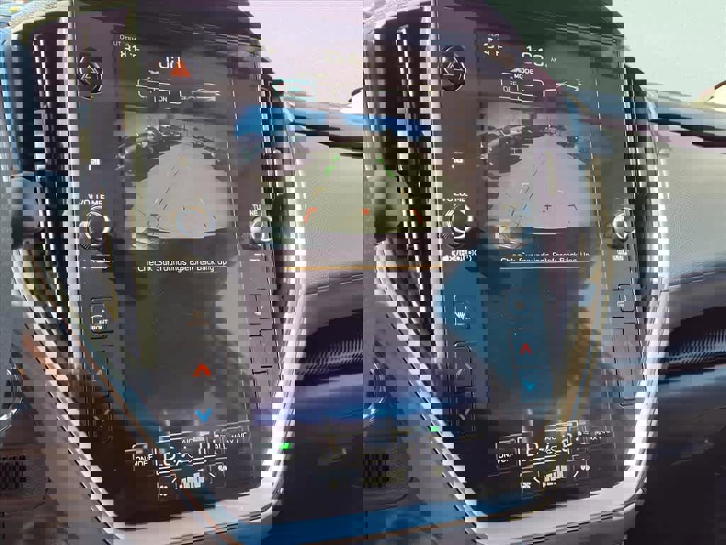 Used 2024 Subaru Crosstrek 2.0i Premium image 17