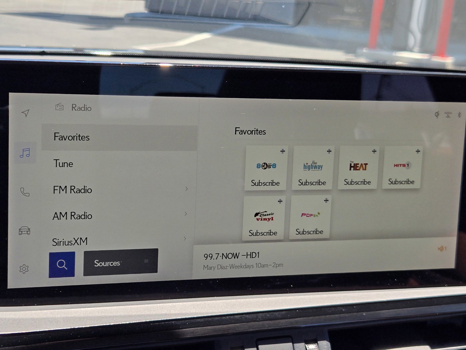 Certified 2024 Lexus ES 300h w/ Premium Package FWD image 18