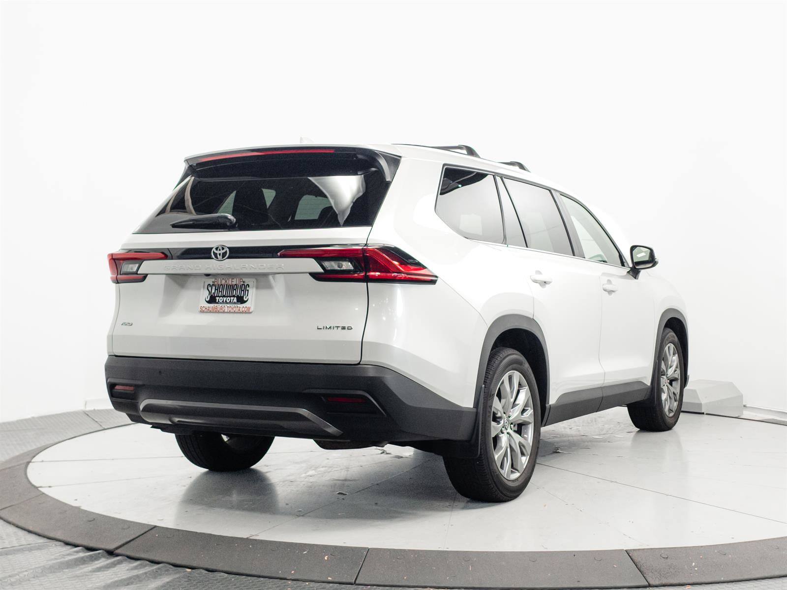 Certified 2024 Toyota Grand Highlander AWD image 12