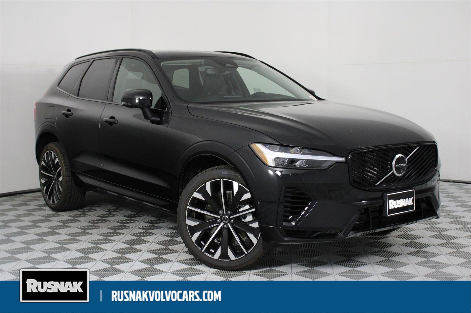 New 2026 Volvo XC60 T8 Ultra w/ Protection Package Premier