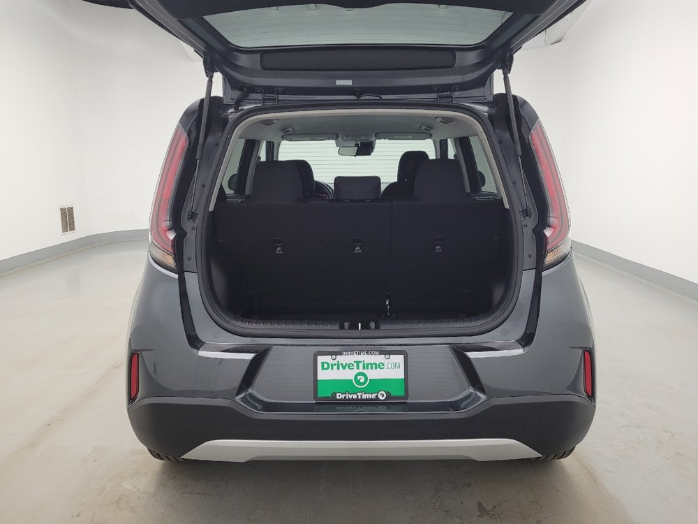 Used 2025 Kia Soul LX FWD image 29