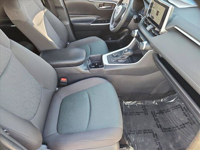 Used 2025 Toyota RAV4 XLE AWD/4WD image 26