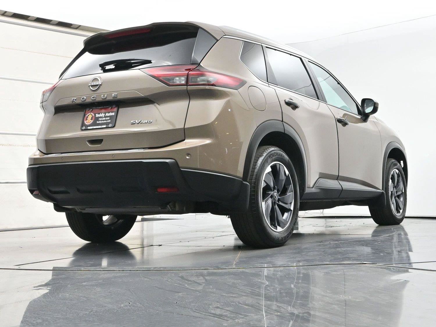 Used 2024 Nissan Rogue SV w/ SV Premium Package AWD/4WD image 31