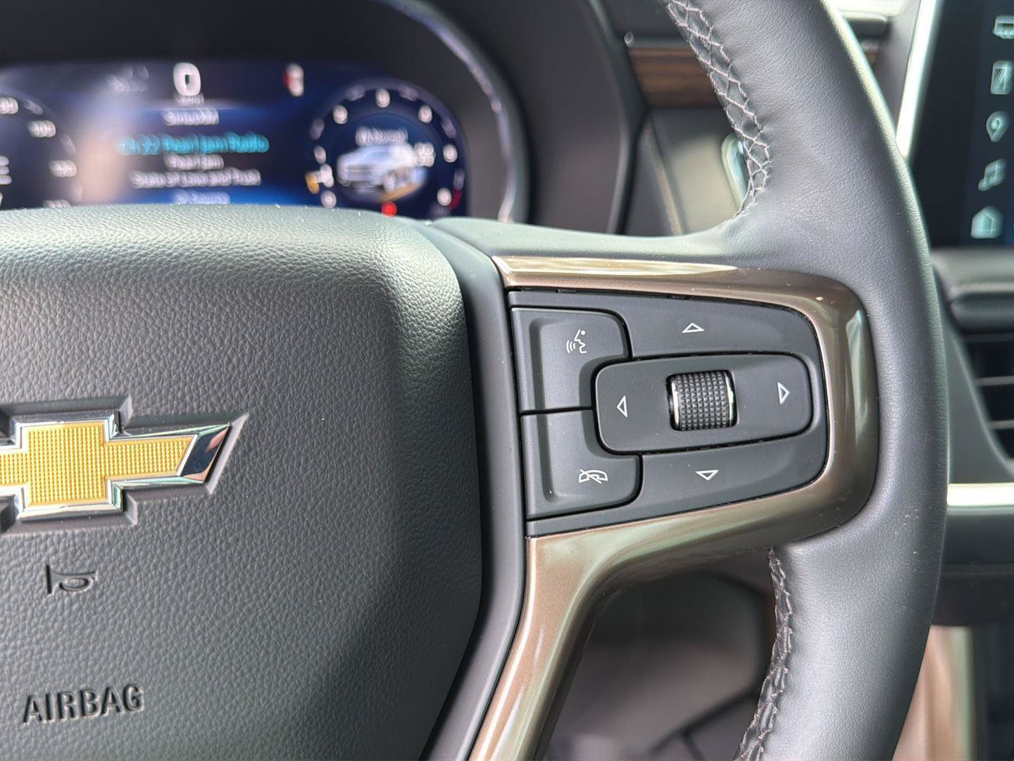 Used 2024 Chevrolet Tahoe High Country AWD/4WD image 24