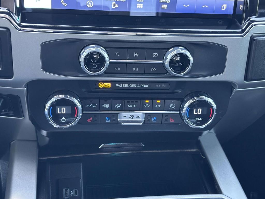 Used 2022 Ford F250 Lariat w/ Lariat Value Package AWD/4WD image 16