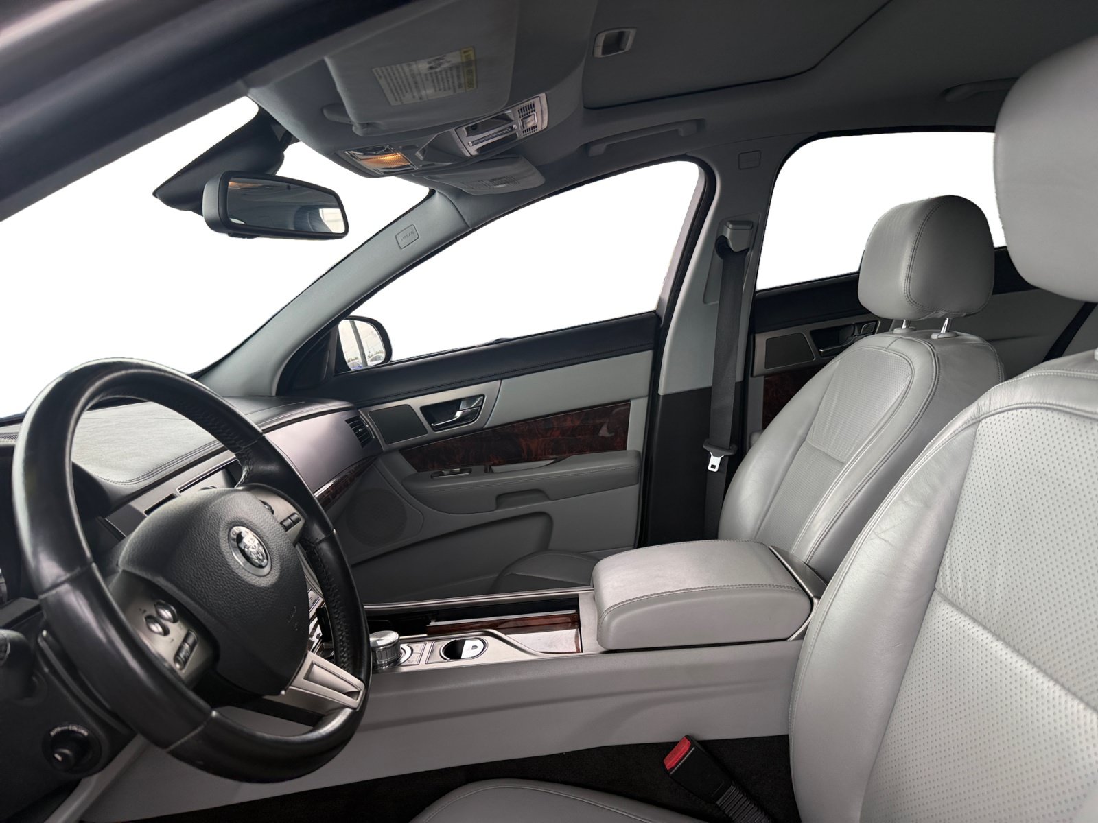 Used 2009 Jaguar XF Premium RWD image 10