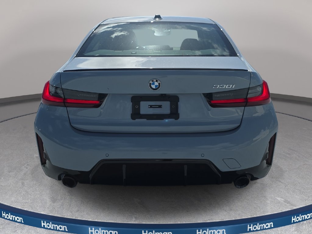Used 2026 BMW 330i Sedan w/ M Sport Package RWD image 6