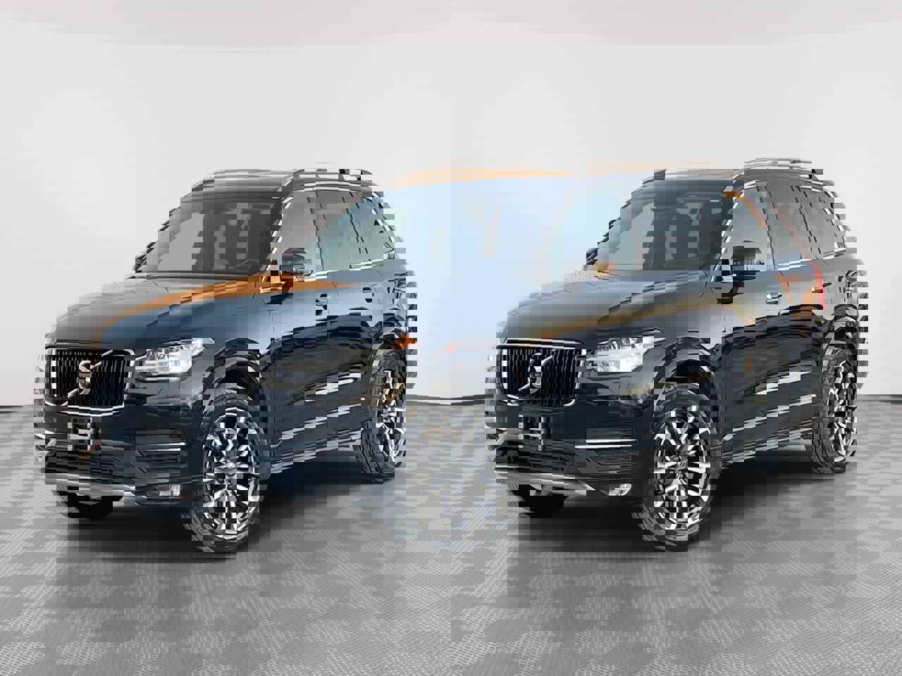 Used 2017 Volvo XC90 T6 Momentum w/ Vision Package image 1