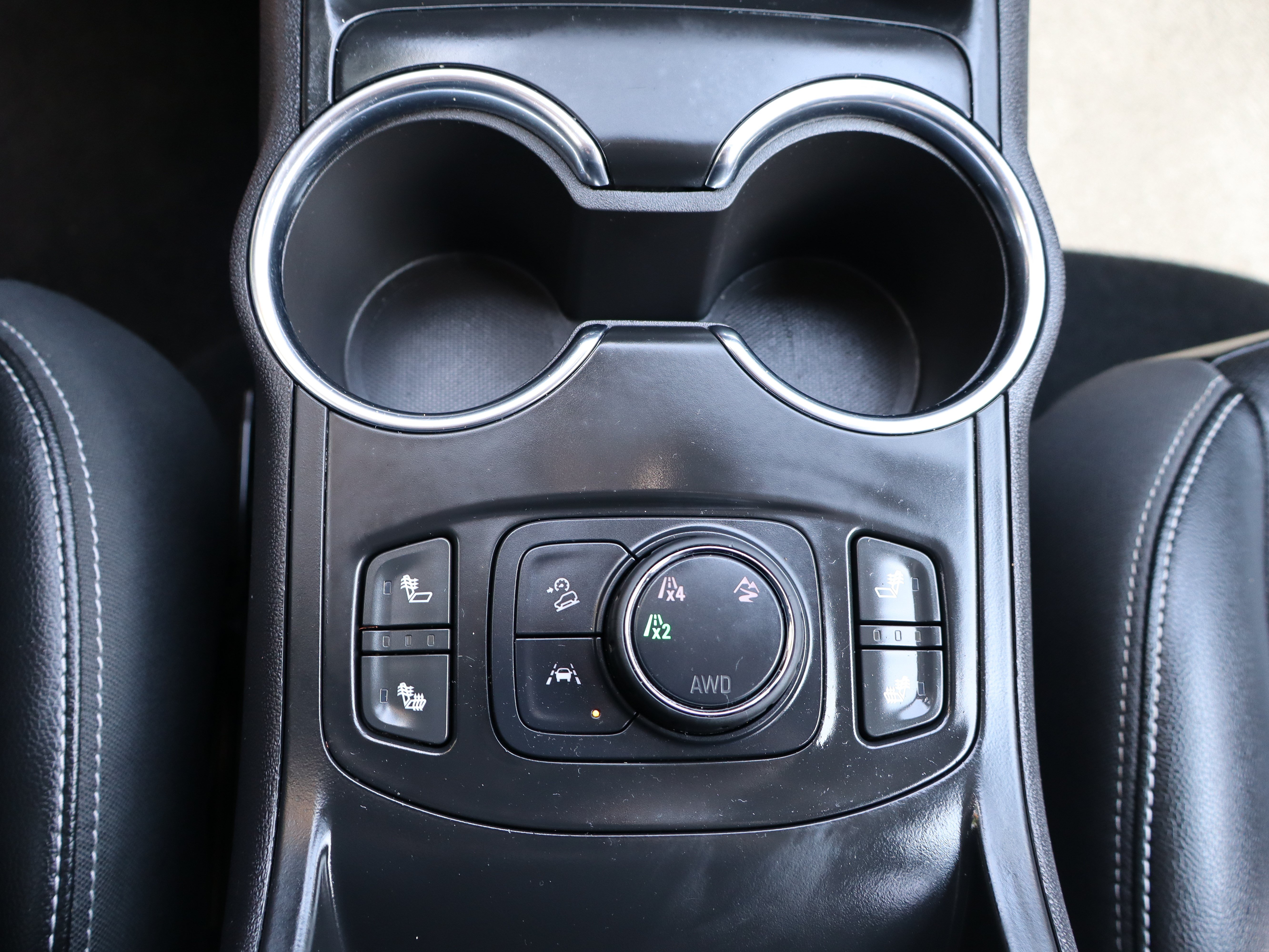 Used 2024 GMC Terrain SLT AWD/4WD image 42