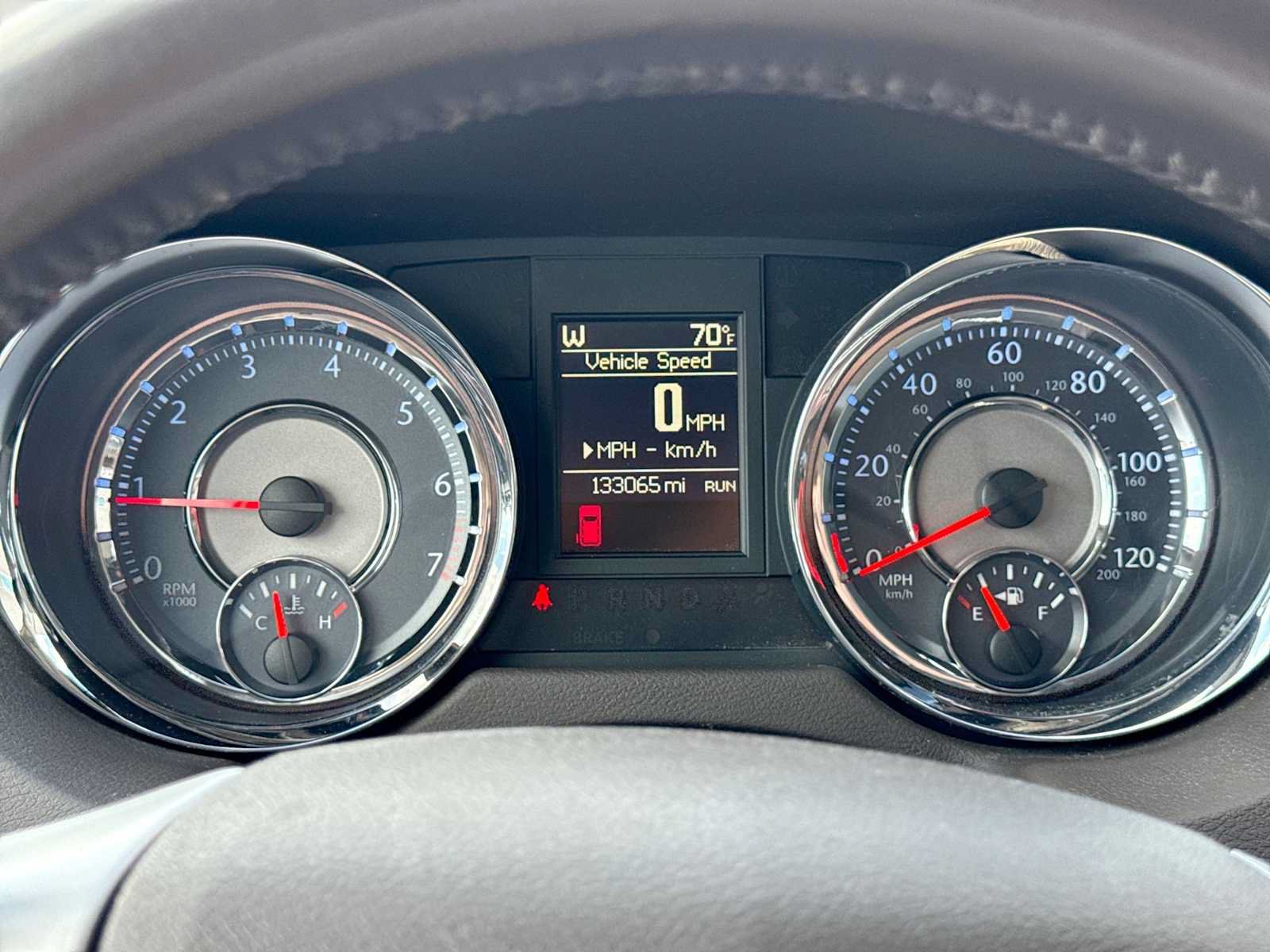 Used 2014 Chrysler Town & Country Touring-L FWD image 29