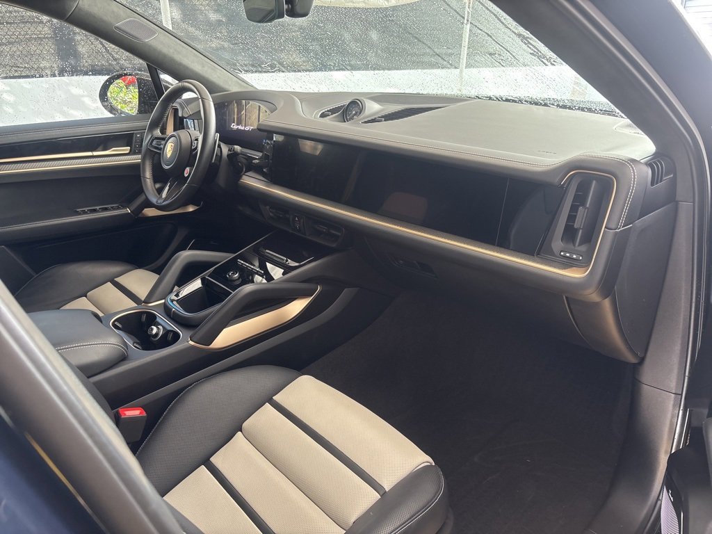 Used 2024 Porsche Cayenne Turbo GT image 10
