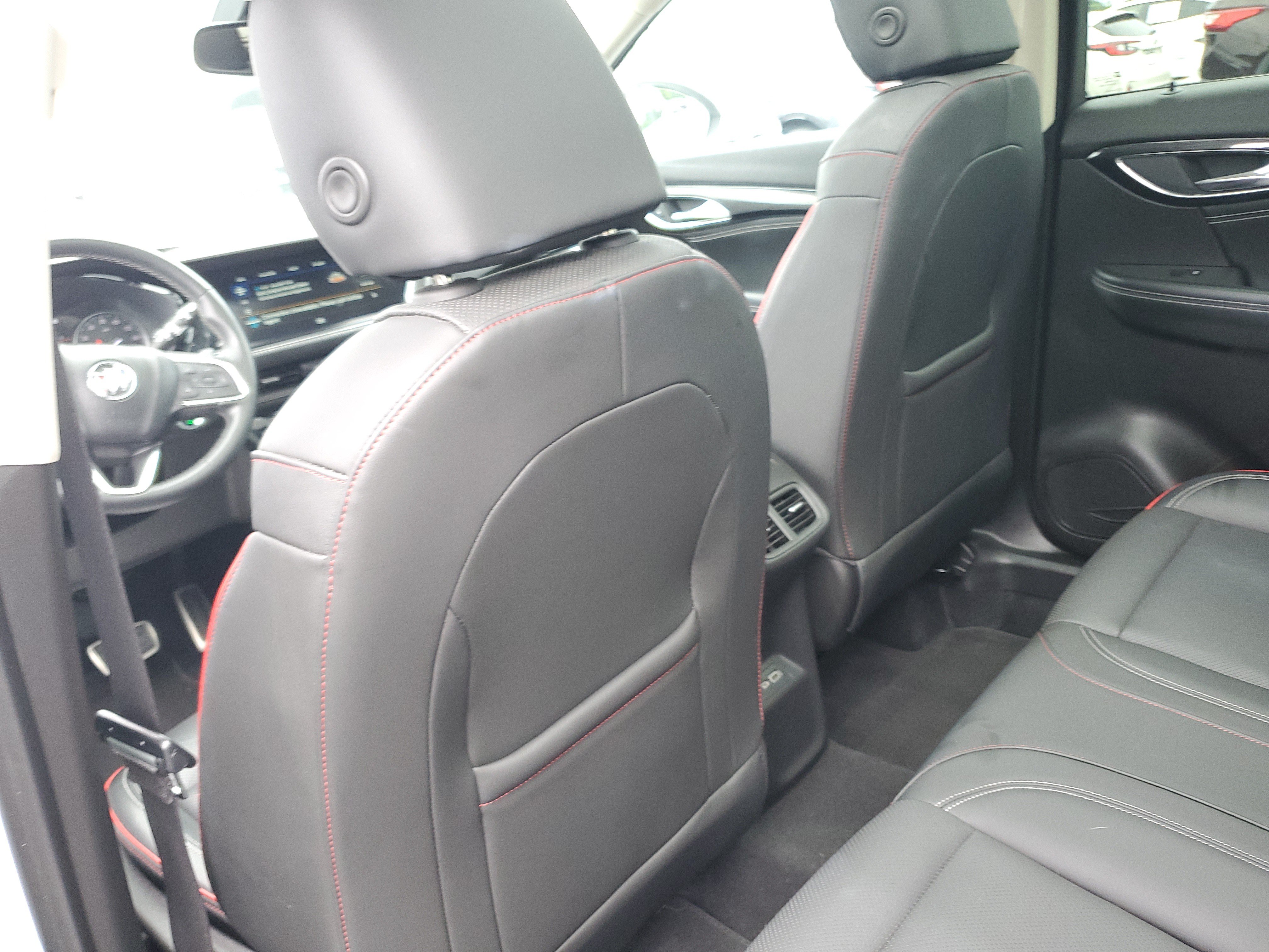 Used 2022 Buick Envision Essence w/ Technology Package I FWD image 13