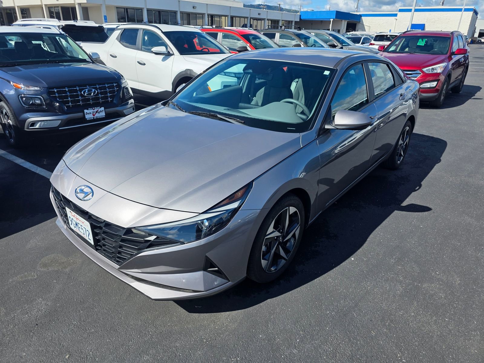 Used 2023 Hyundai Elantra SEL w/ Convenience Package image 1