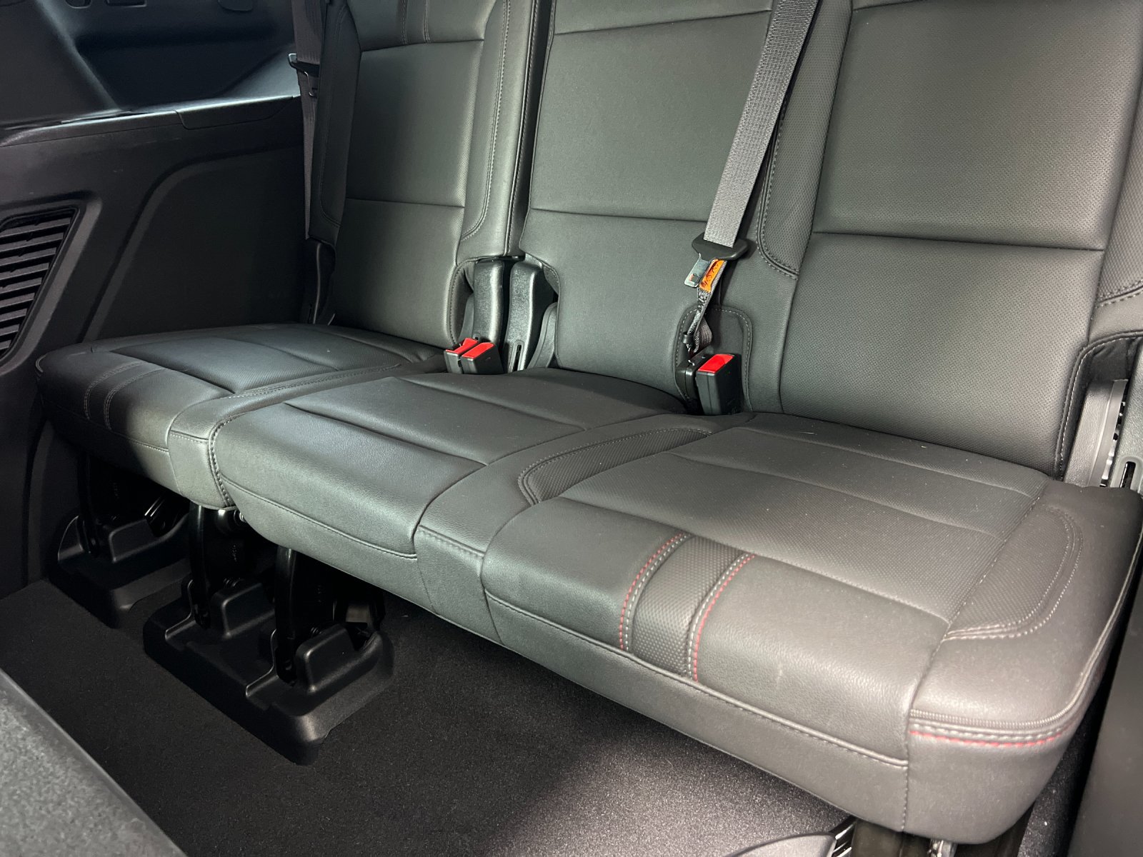 Used 2023 Chevrolet Tahoe RST AWD/4WD image 15