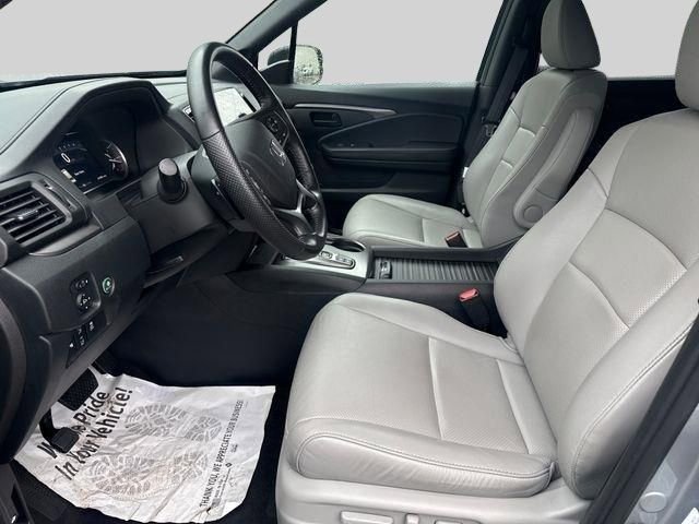 Used 2023 Honda Passport EX-L image 3