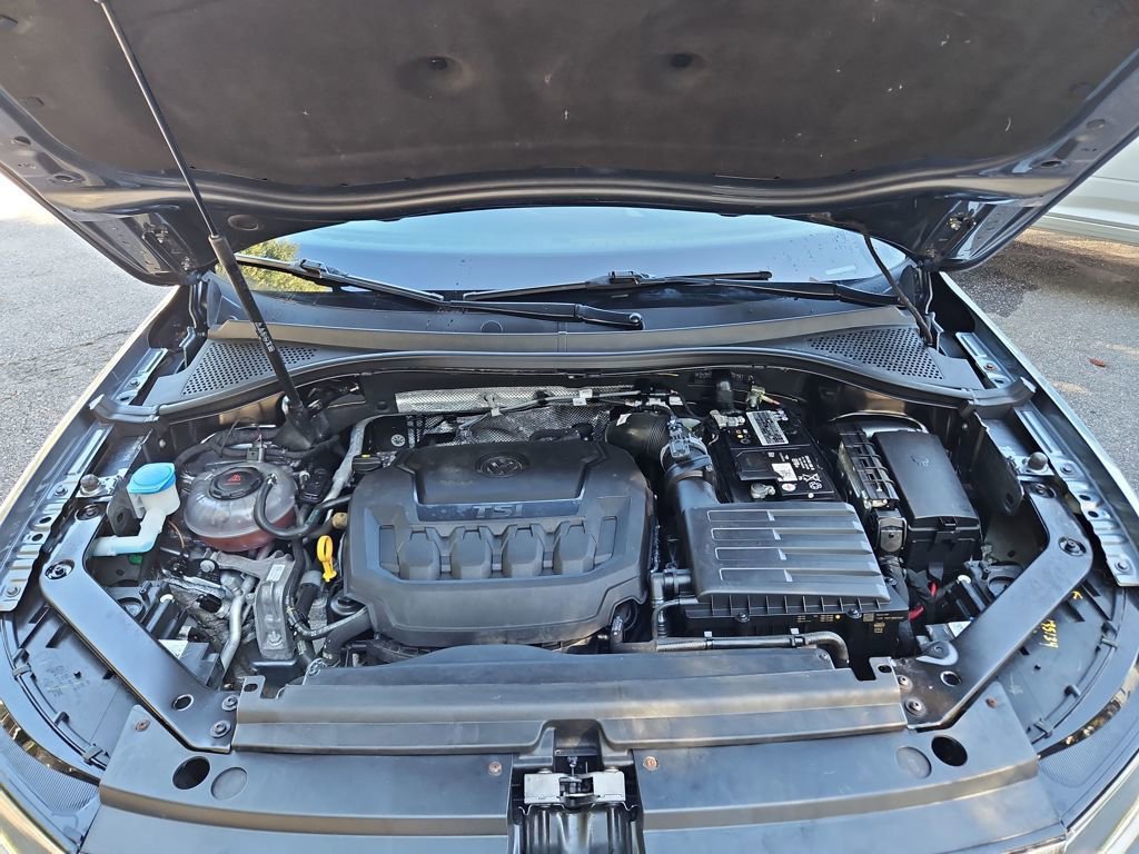 Used 2022 Volkswagen Tiguan SE image 34