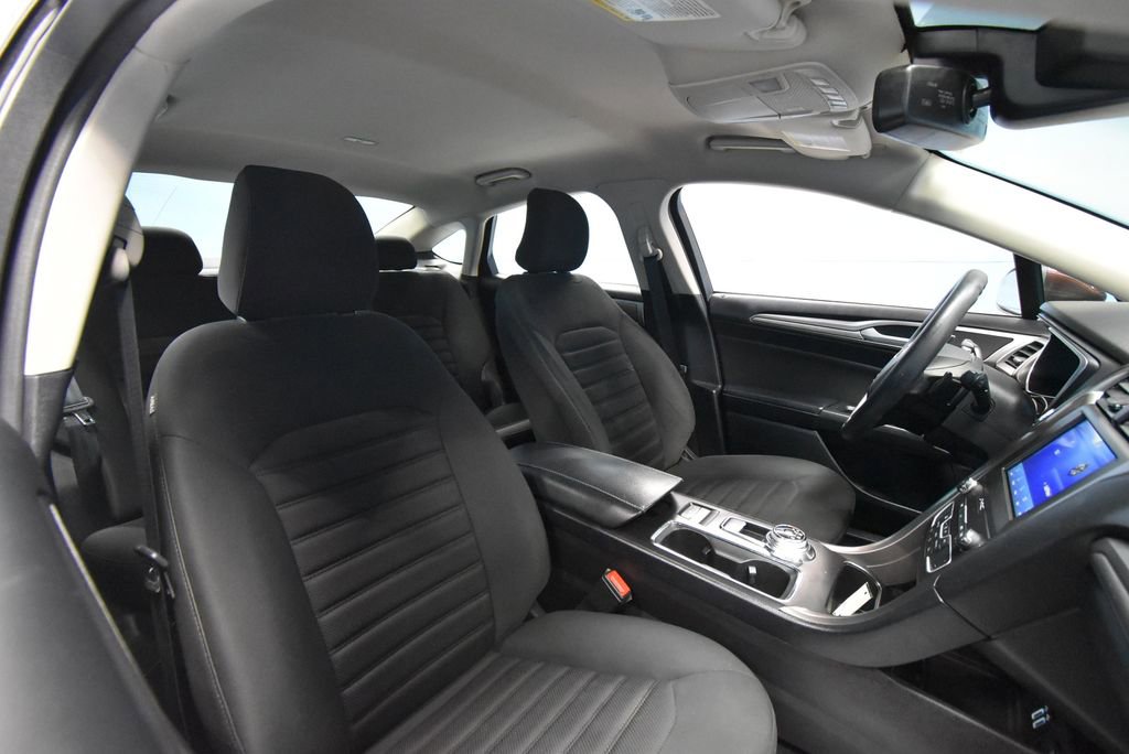 Used 2019 Ford Fusion SE image 26