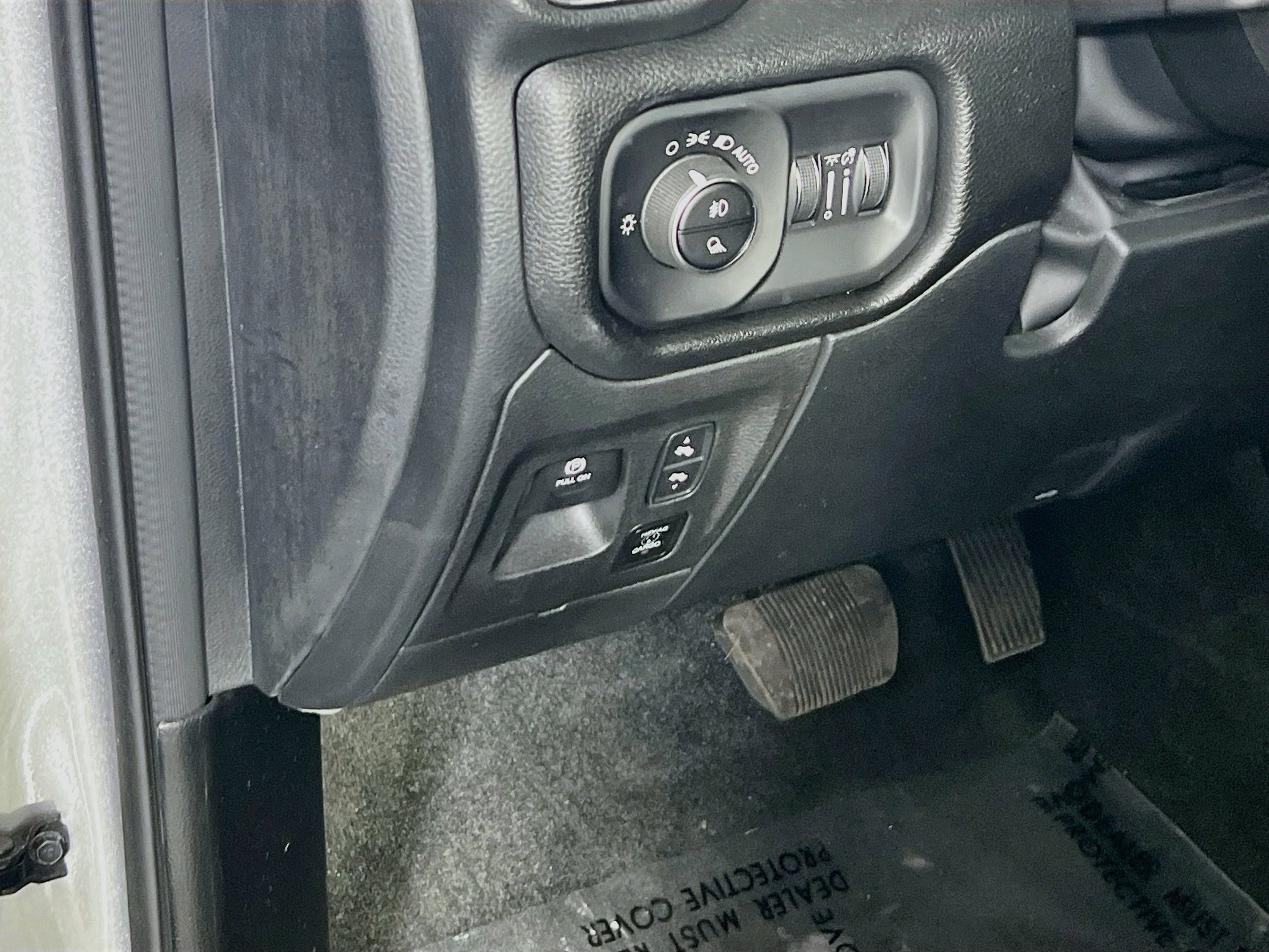 Used 2023 RAM 1500 Laramie image 10