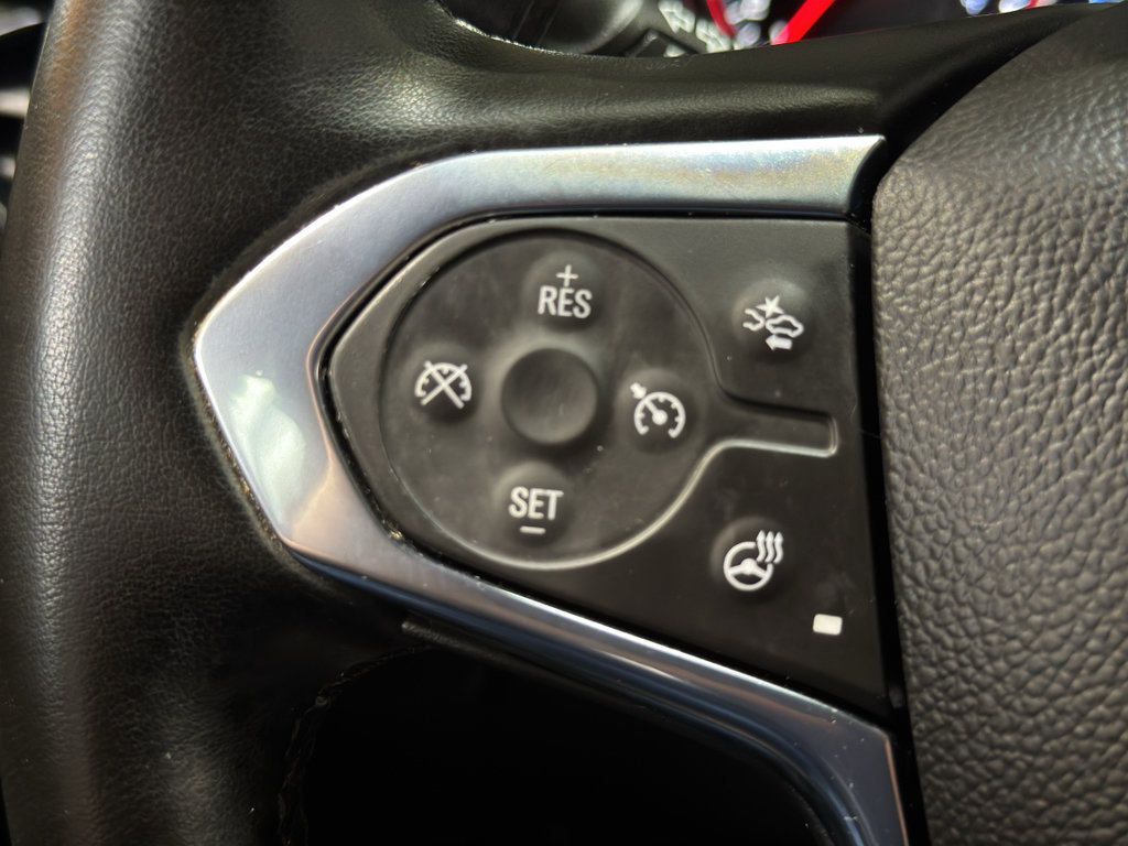 Used 2023 Chevrolet Traverse Premier image 24