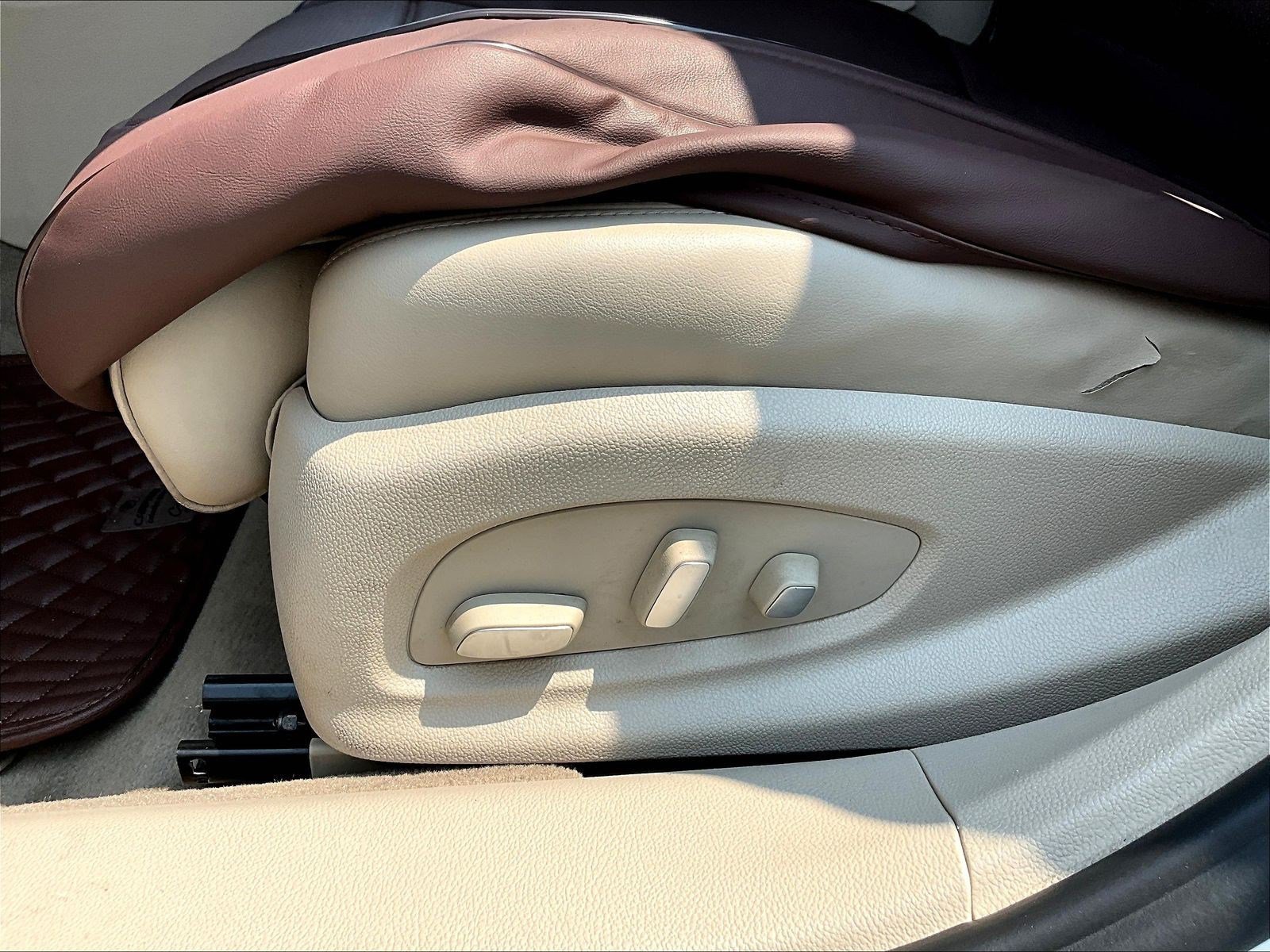 Used 2013 Cadillac XTS Luxury FWD image 38