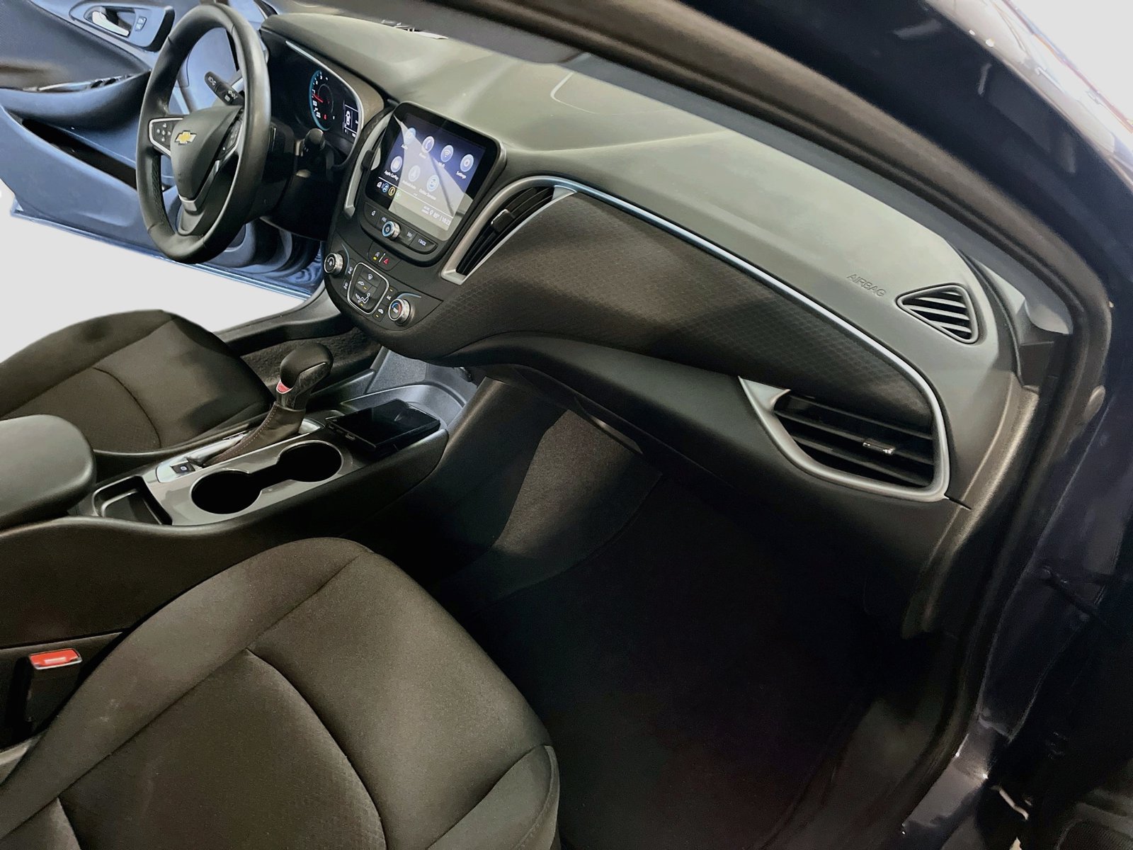 Used 2025 Chevrolet Malibu RS FWD image 28