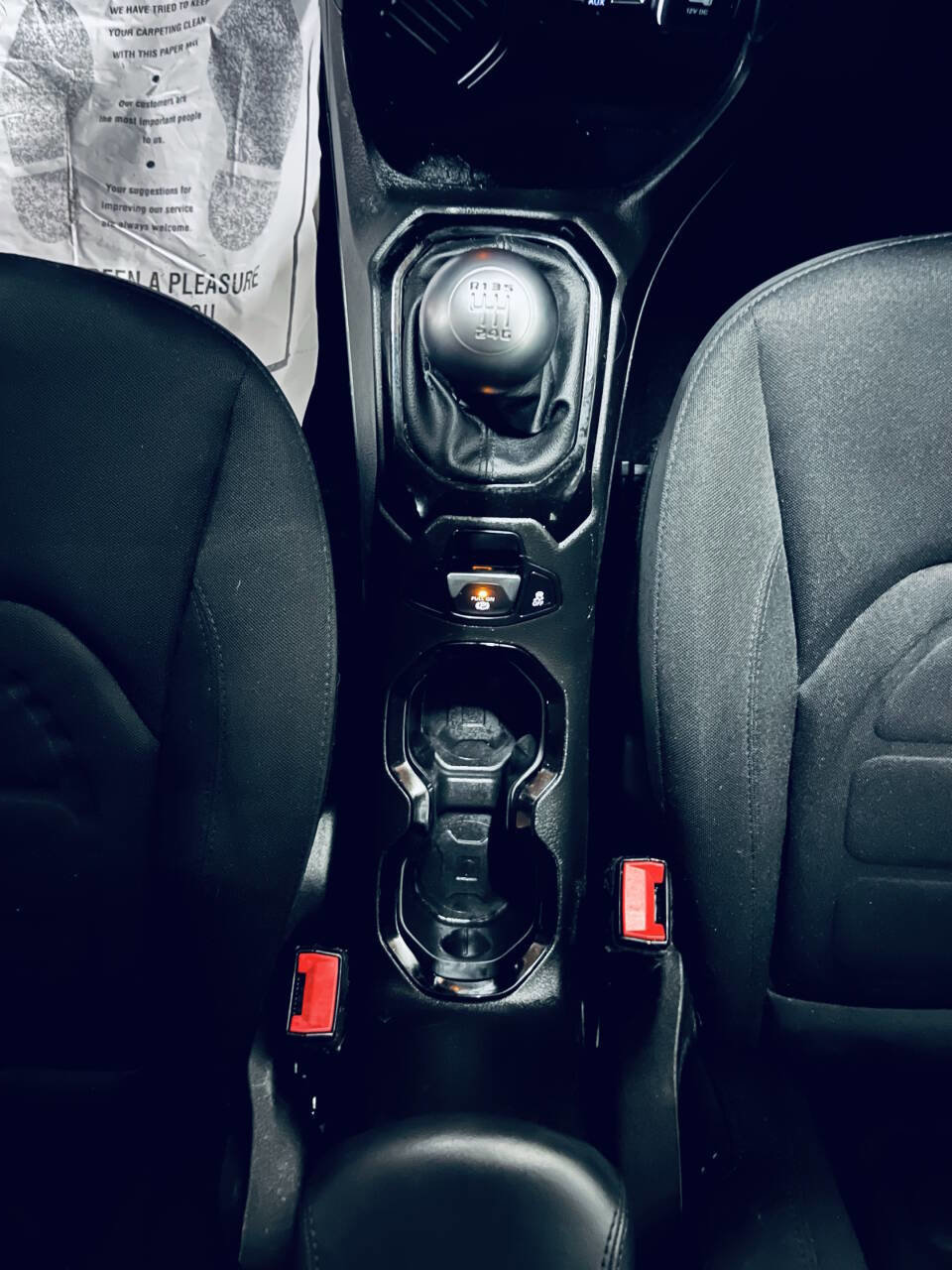 Used 2017 Jeep Renegade Altitude w/ Safety & Security Group FWD image 28