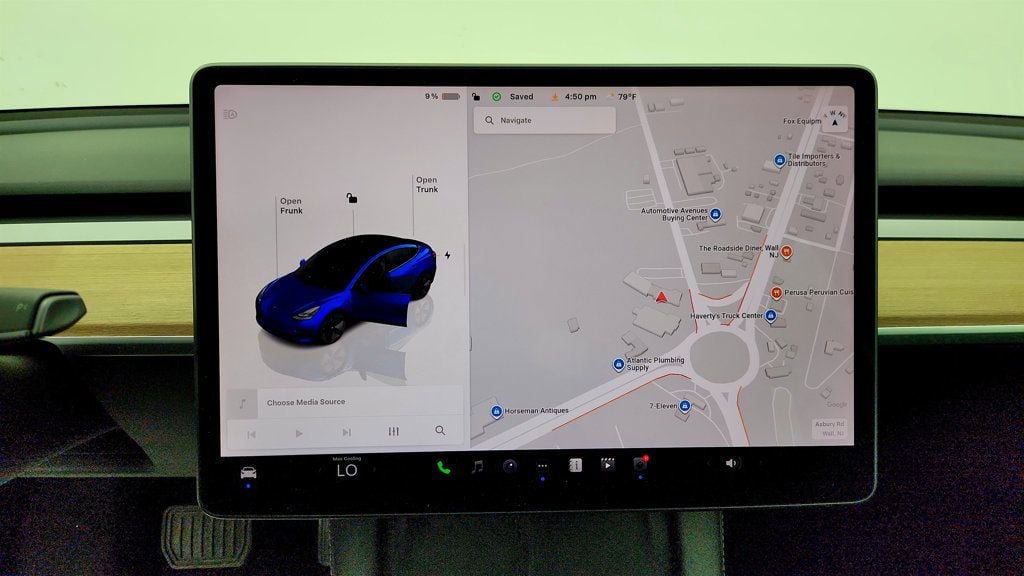 Used 2023 Tesla Model 3 Standard Range image 22