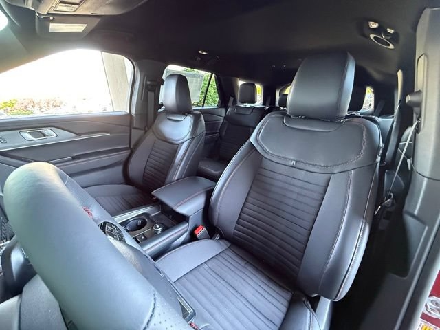 New 2026 Ford Explorer ST-Line w/ ST-Line Street Pack AWD/4WD image 17