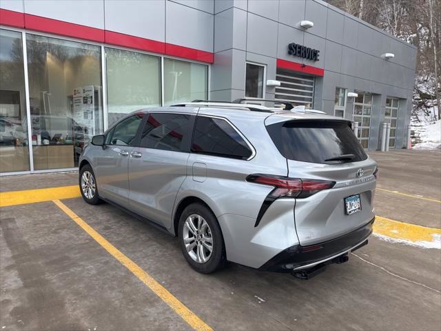 Certified 2024 Toyota Sienna Platinum image 14