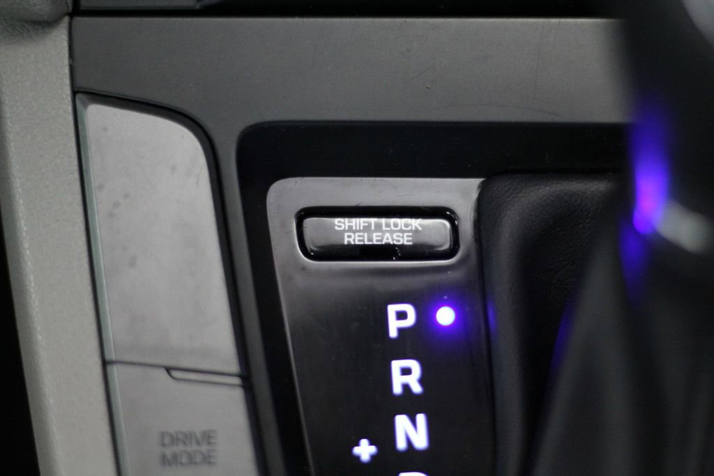 Used 2018 Hyundai Elantra SEL FWD image 34