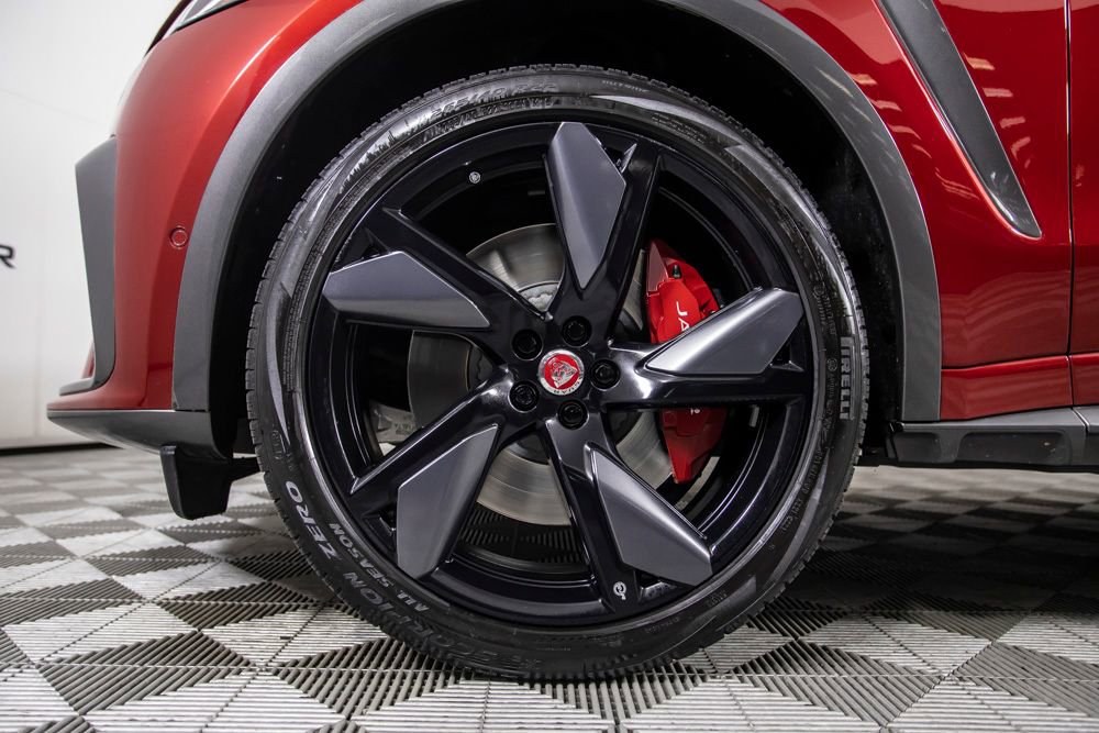 Used 2021 Jaguar F-PACE SVR image 42