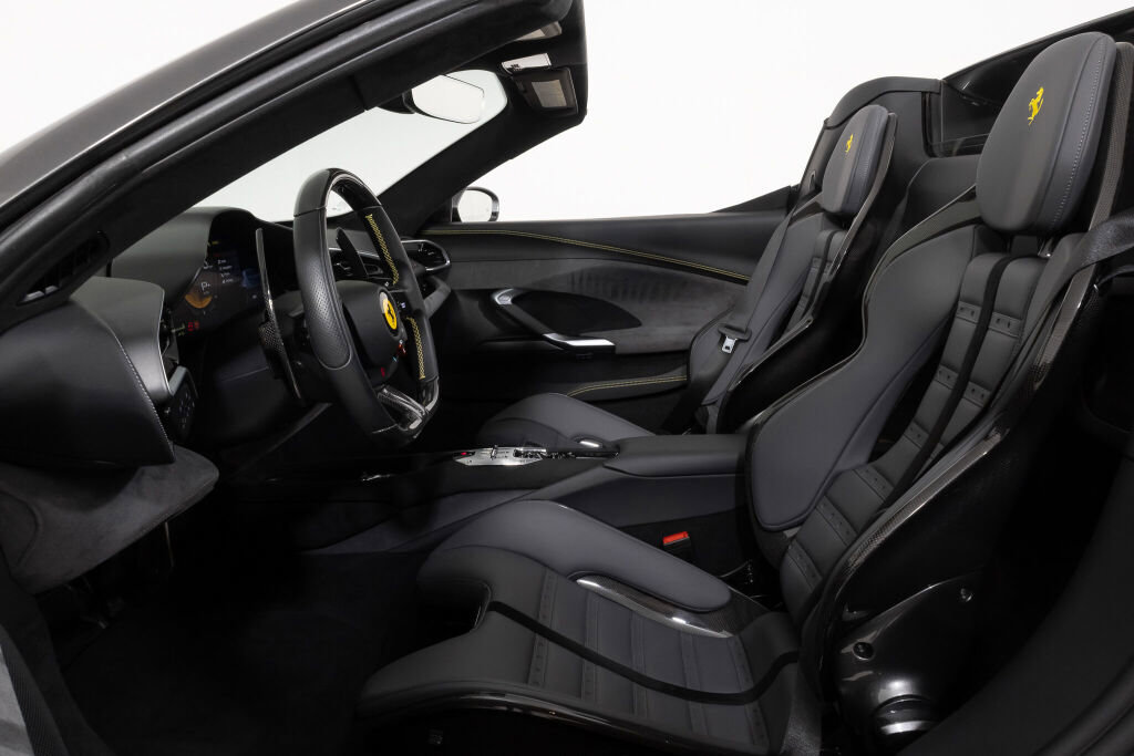 Used 2025 Ferrari 296 GTS image 39